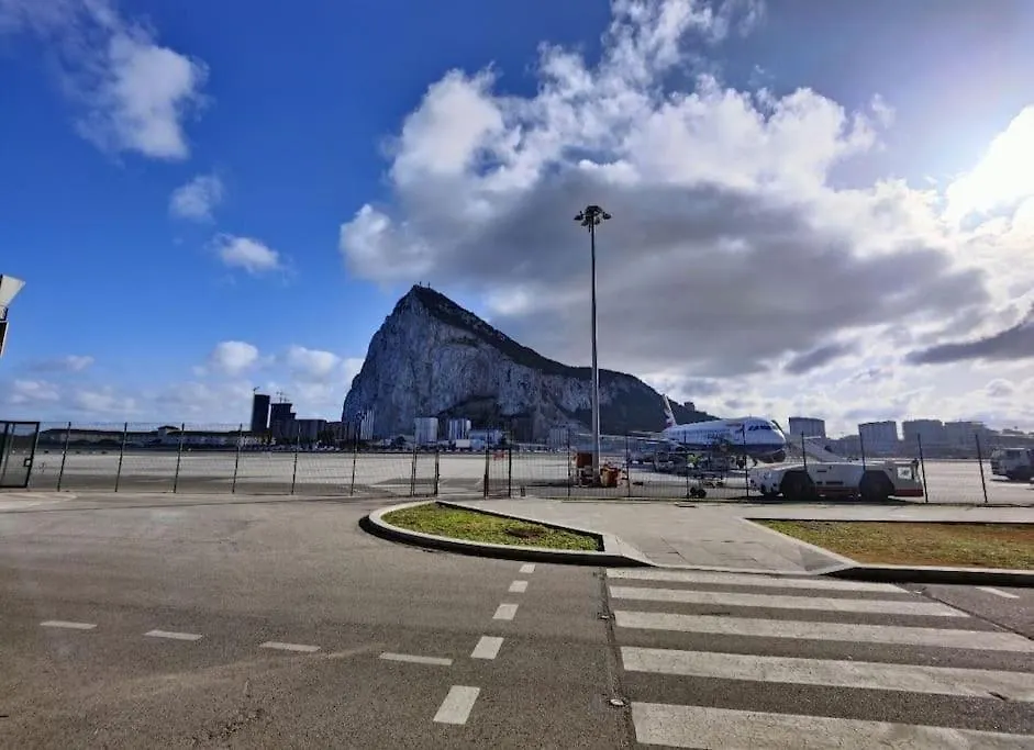 Luxury Apartment/High Floor/Stunning Views/Parking Gibraltar Gibraltar